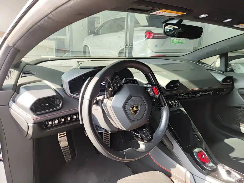 Lamborghini Huracán — миниатюра 3