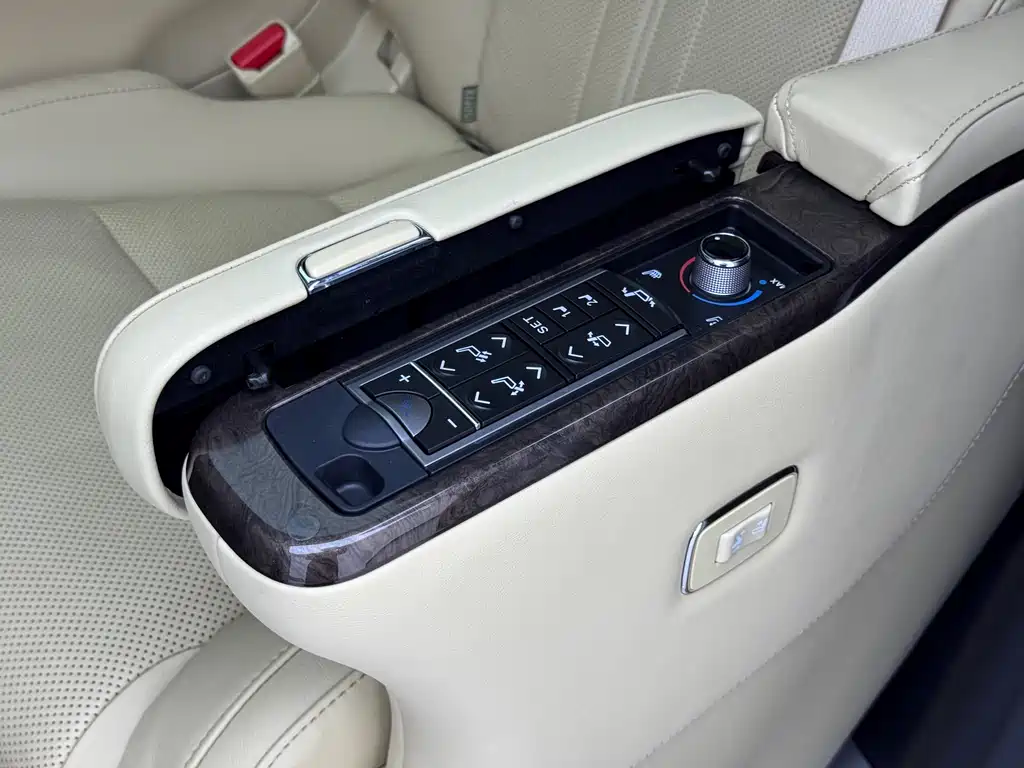 Toyota Alphard 2018 3.5L Luxury