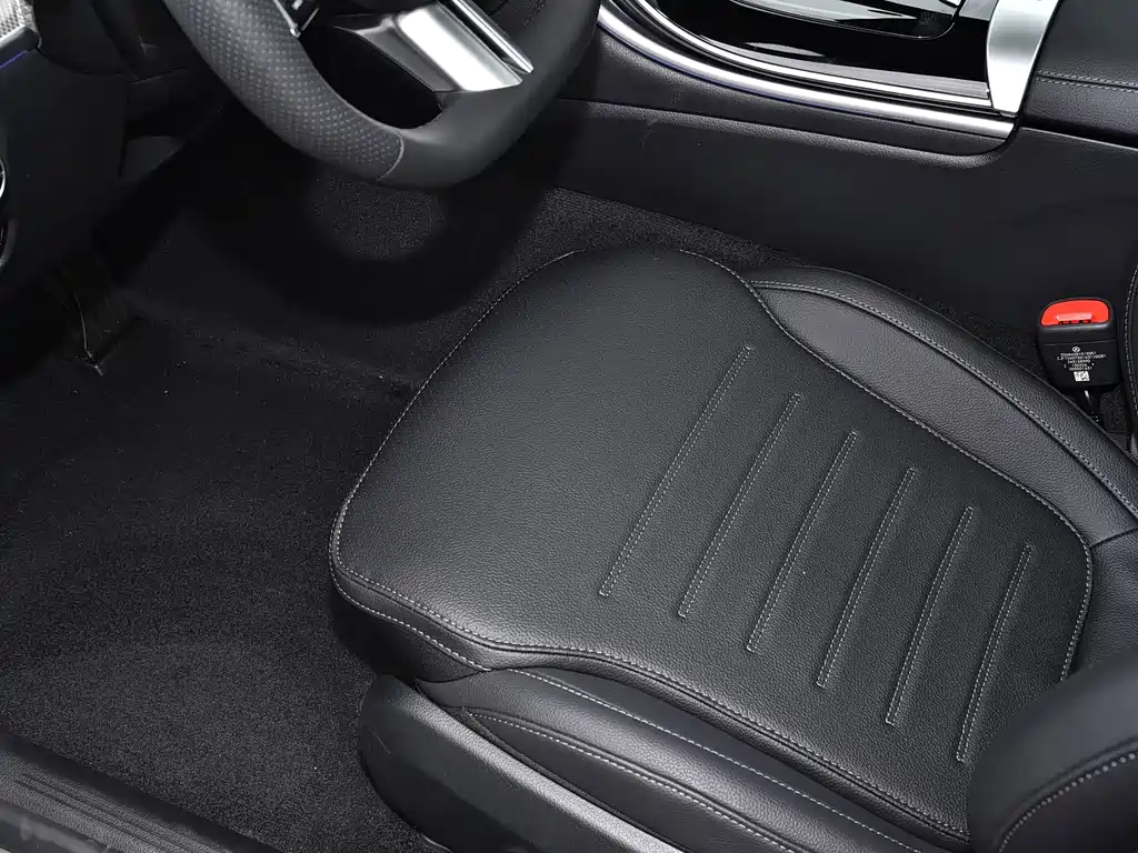 Mercedes-Benz C-Class — миниатюра 9