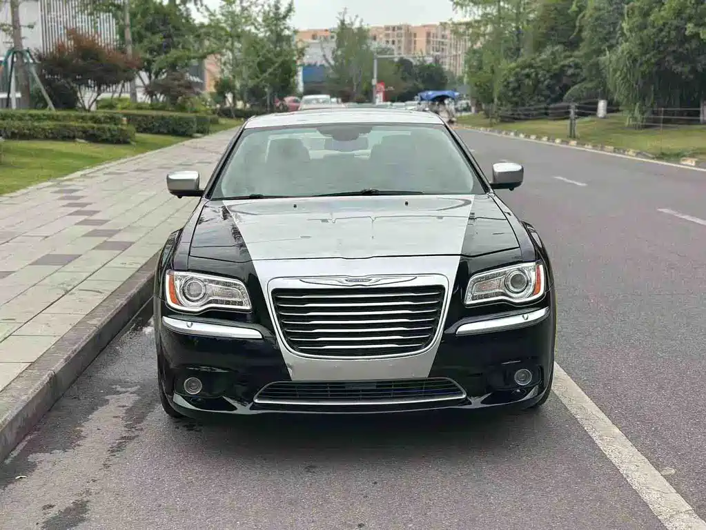 Chrysler 300C — миниатюра 3