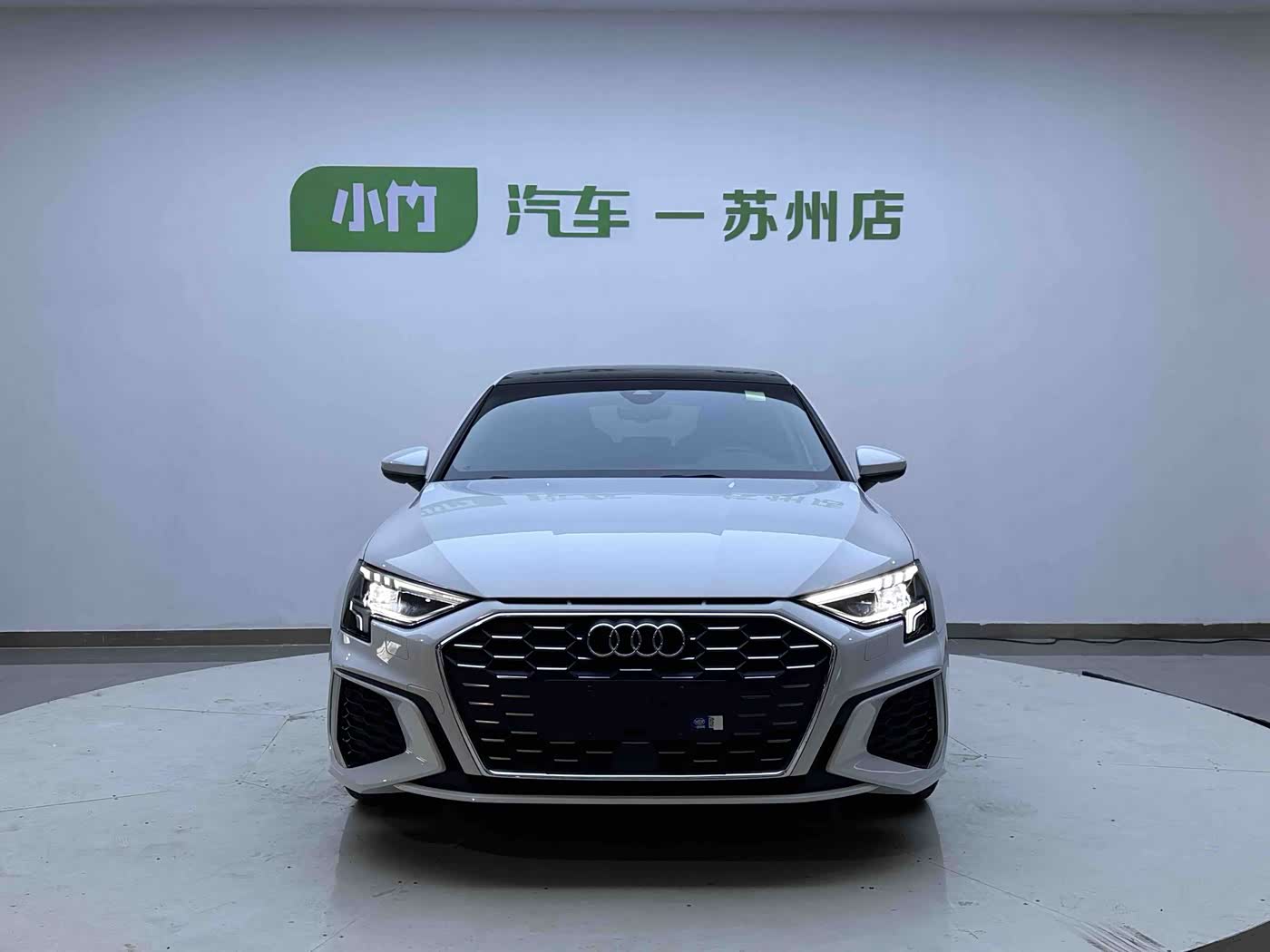 Audi A3 1.4 л 2023 г. Белый, пробег 27000 км