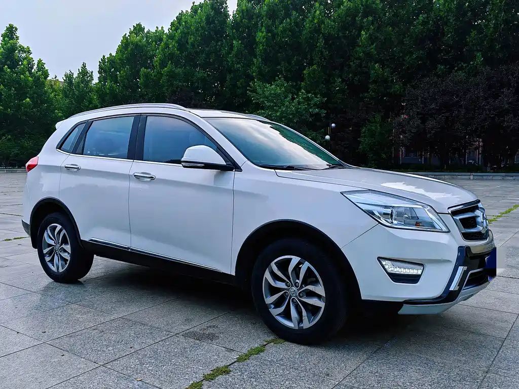 BAIC Senova X65 — миниатюра 9