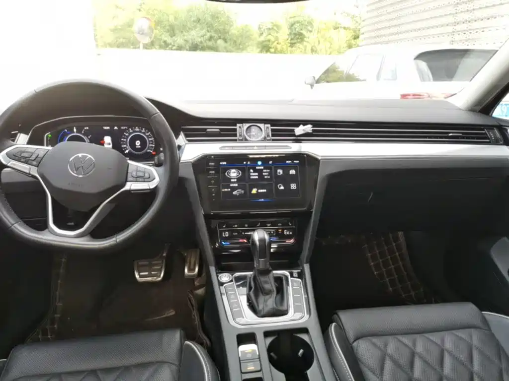 Volkswagen Magotan PHEV — миниатюра 10