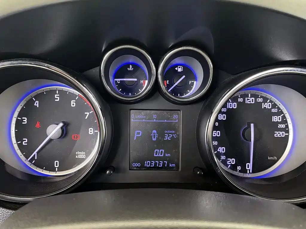 Changan CS35 2016 1.6L AT Luxury V