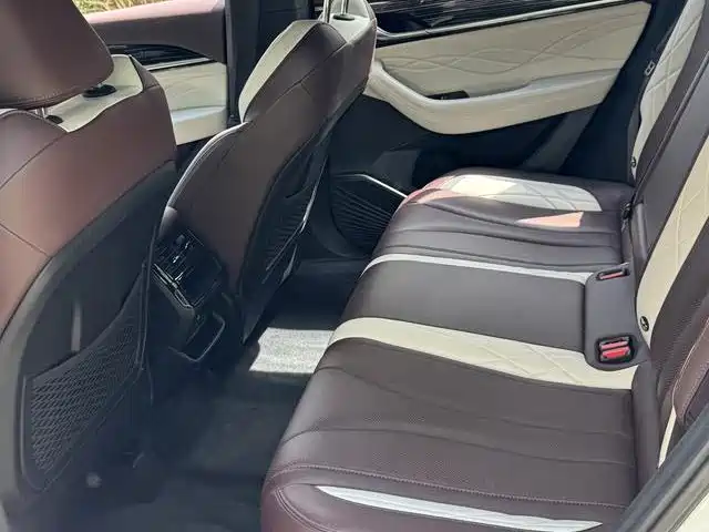 Geely Xingyue L — миниатюра 12