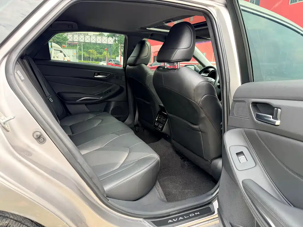 Toyota Avalon - фото 19