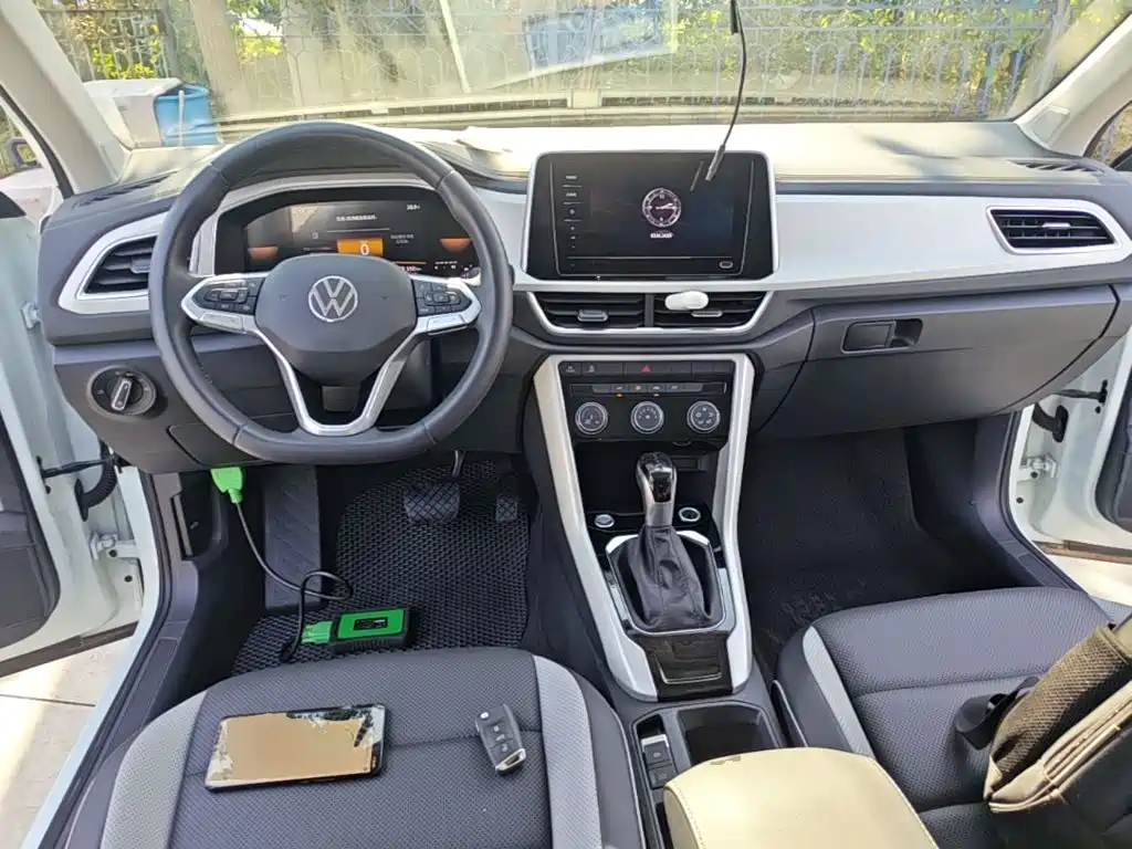 Volkswagen T-Roc — миниатюра 10