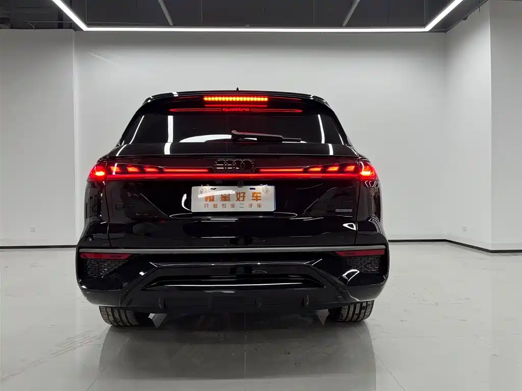 Audi Q6 2024 45 TFSI quattro 6 мест