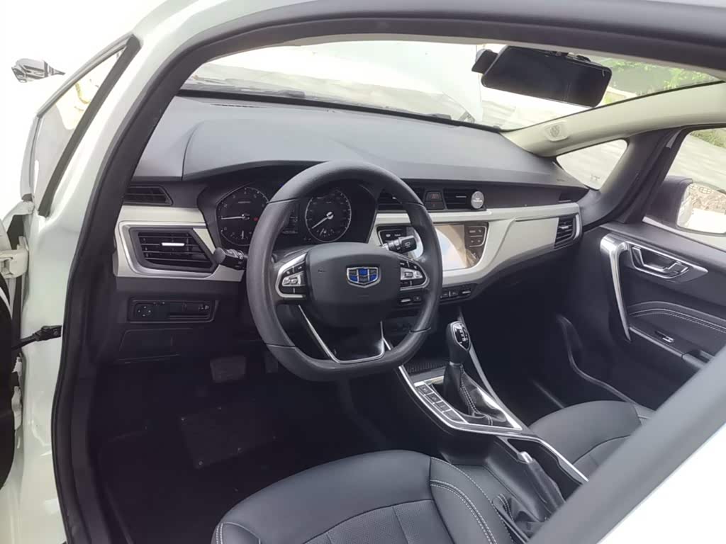 Geely Vision X3 1.5 л 2021 г. Белый, пробег 42600 км