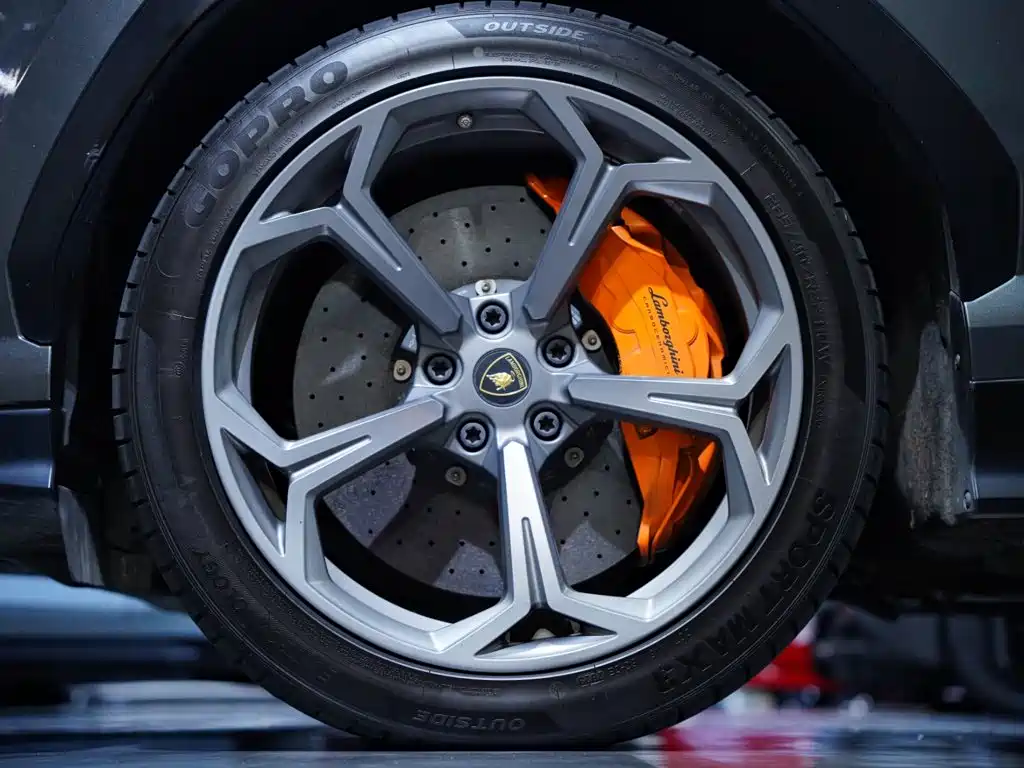 Lamborghini Urus — миниатюра 8