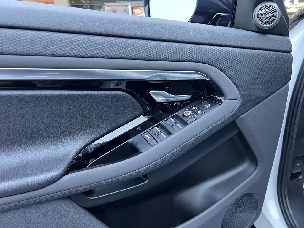 Land Rover Evoque — миниатюра 9