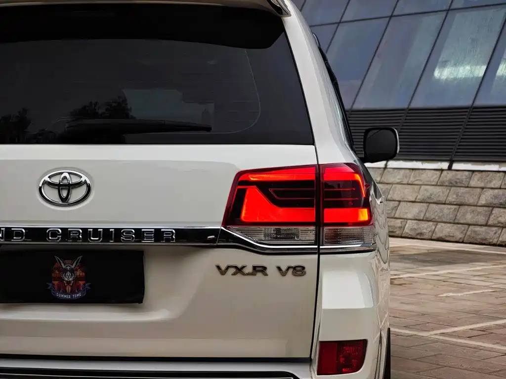 Toyota Land Cruiser 2010 4.7L AT VX