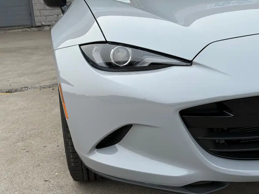 Mazda MX-5 2025 2.0L MT