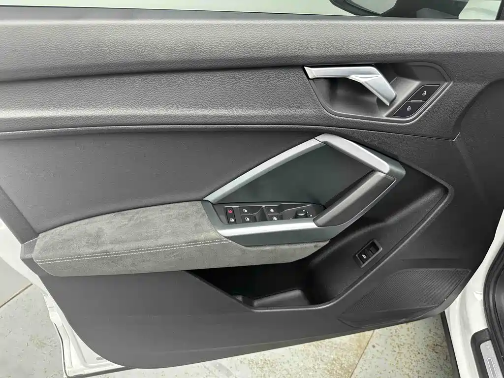 Audi Q3 Sportback 2022 — фото 11