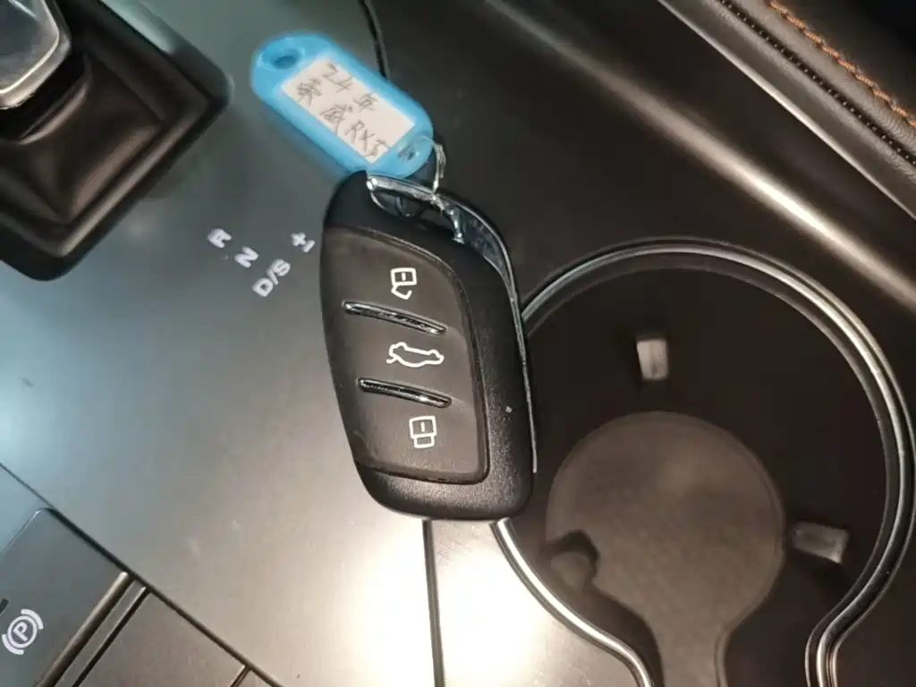 Roewe RX5 — миниатюра 9