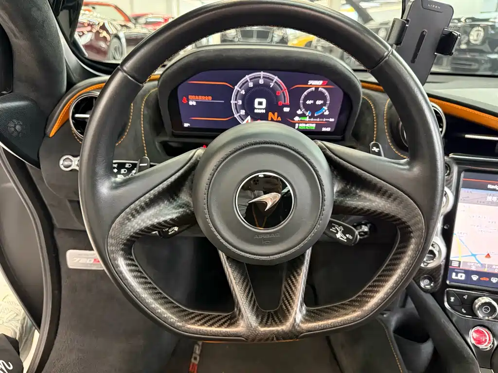 McLaren 720S — миниатюра 8