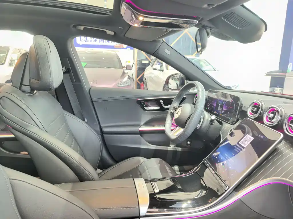 Mercedes-Benz C-Class — миниатюра 13