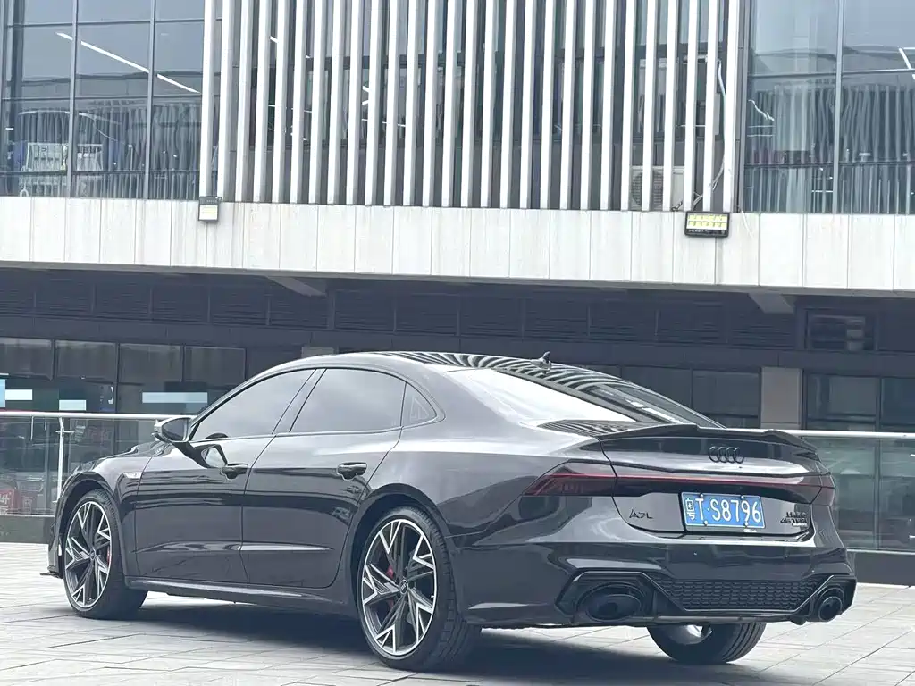 AUDI A7L