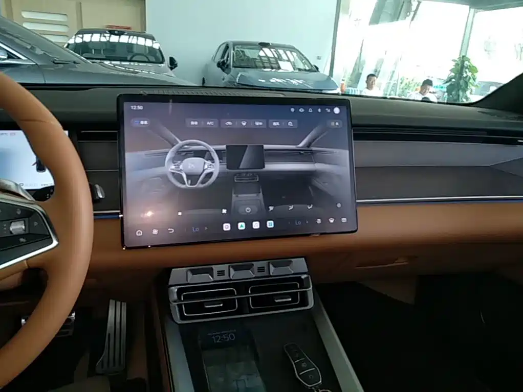 BYD Хань Ли — миниатюра 13