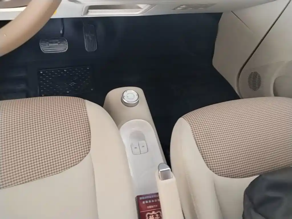 Wuling MINIEV — миниатюра 14