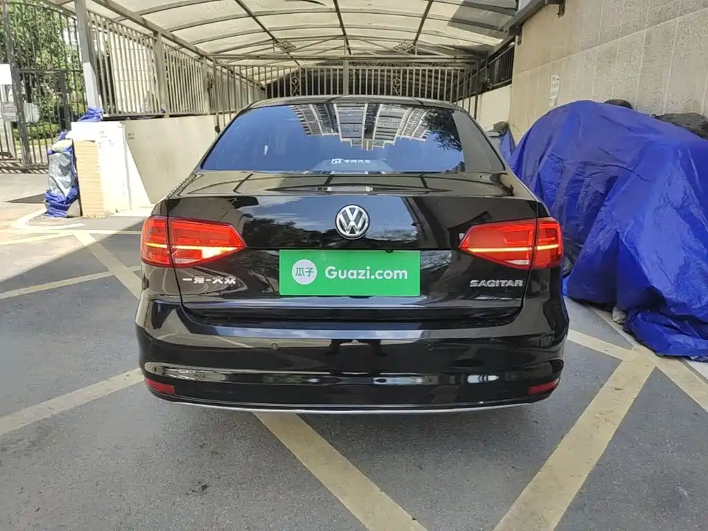 Volkswagen Sagitar — миниатюра 6