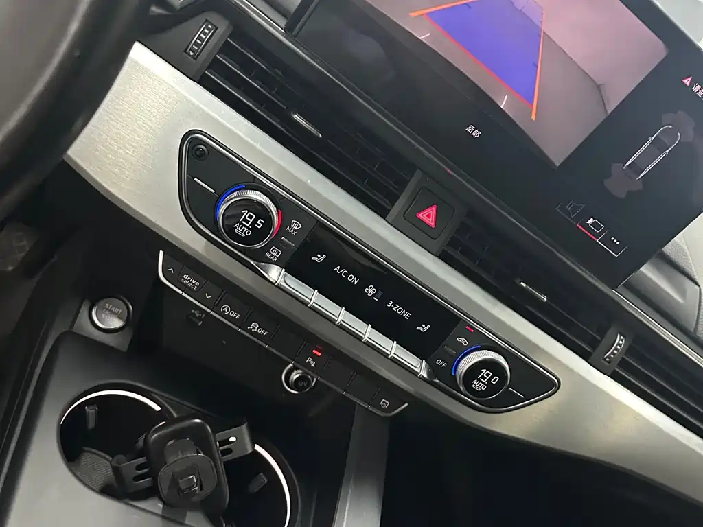 Audi A4L — миниатюра 11