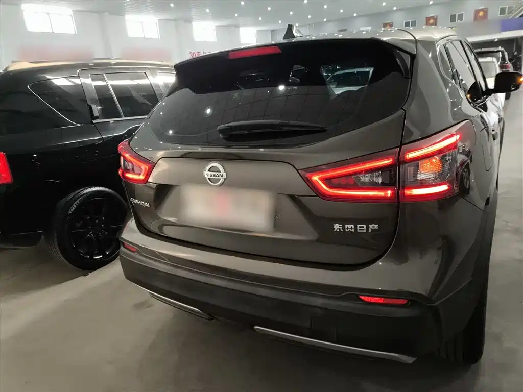 Nissan Qashqai 2021 2.0L CVT Smart