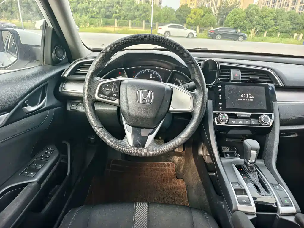 Honda Civic — миниатюра 12