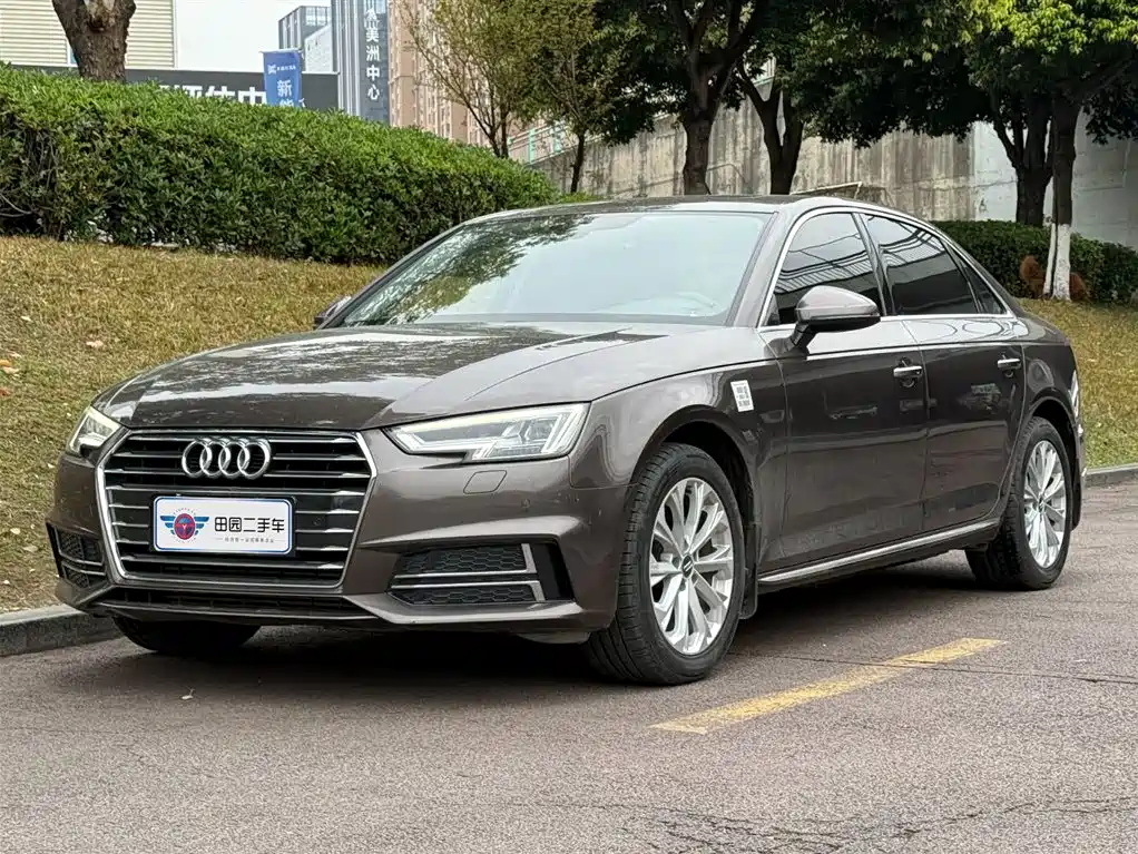 Audi A4L 2019