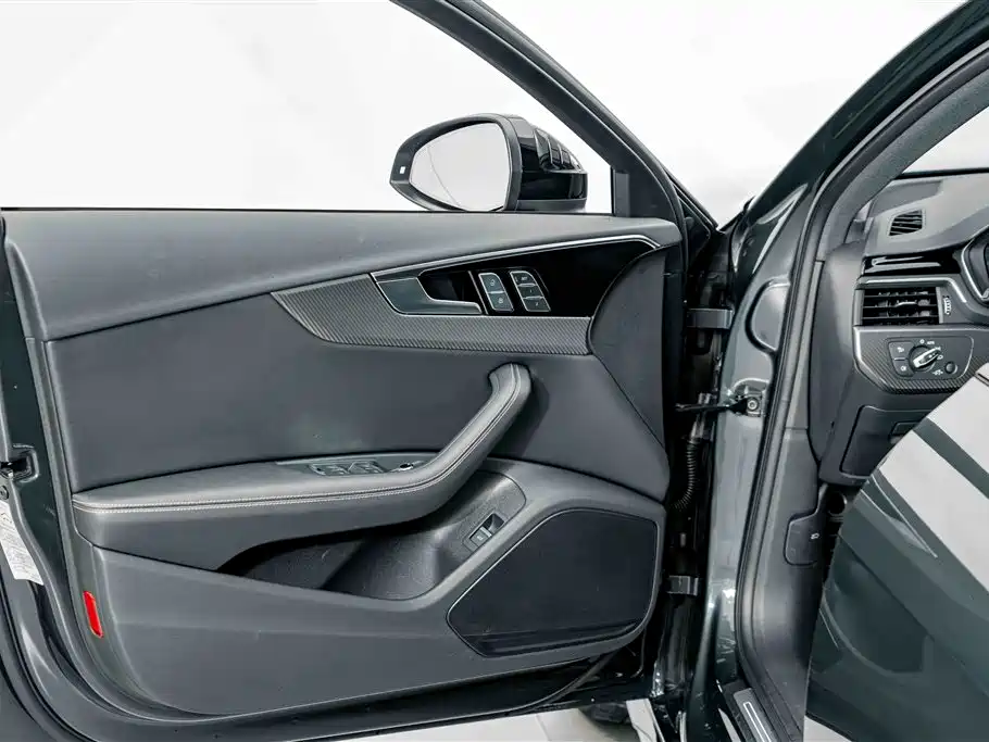 Audi A4L — миниатюра 15