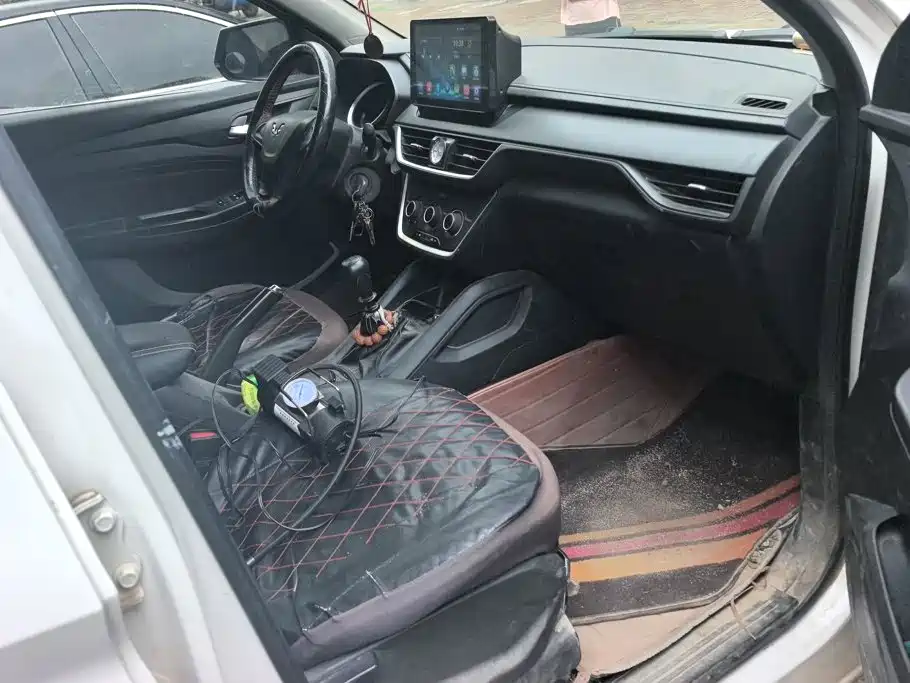 Wuling Hongguang S3 — миниатюра 8