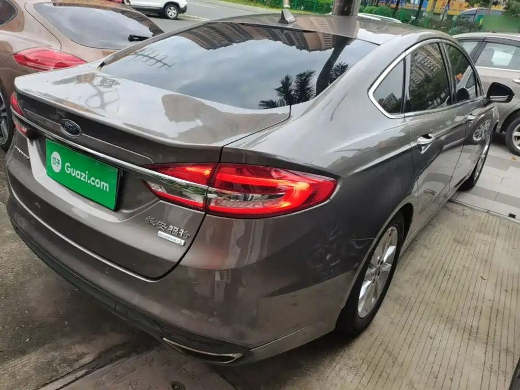Ford Mondeo — миниатюра 7