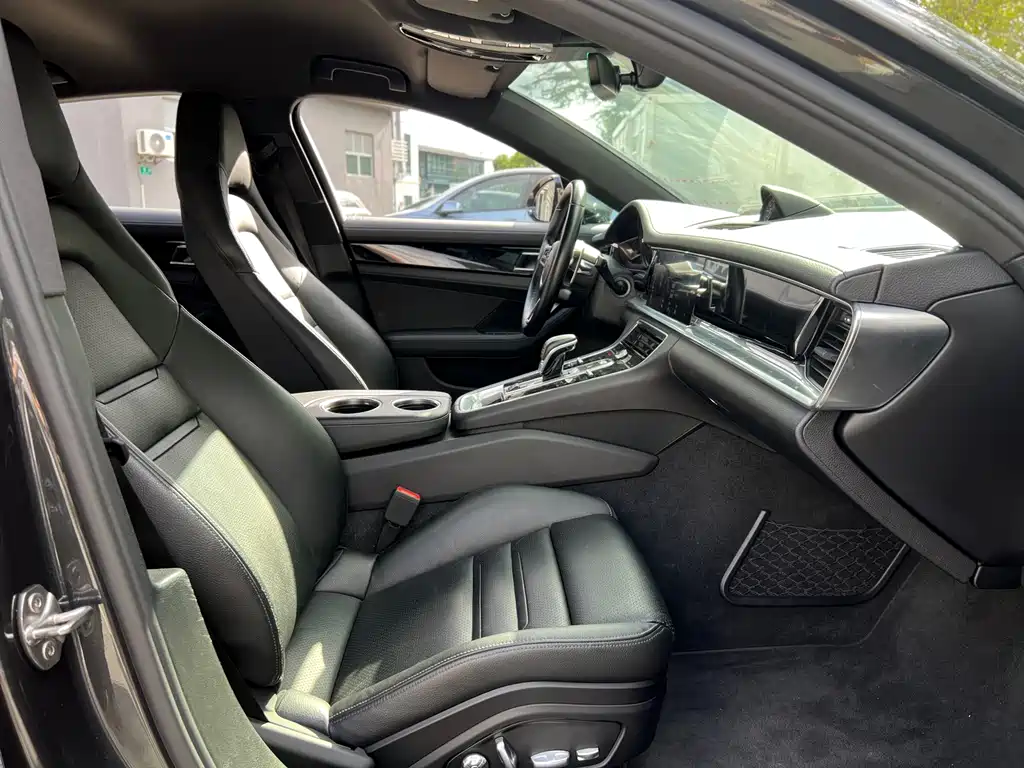 Porsche Panamera — миниатюра 12