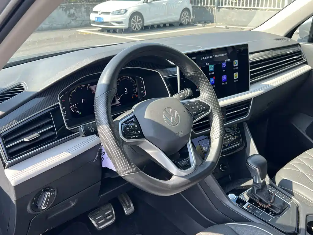 Volkswagen Tiguan L — миниатюра 8