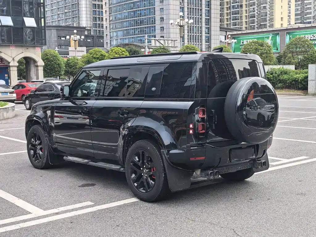 Land Rover Defender — миниатюра 6