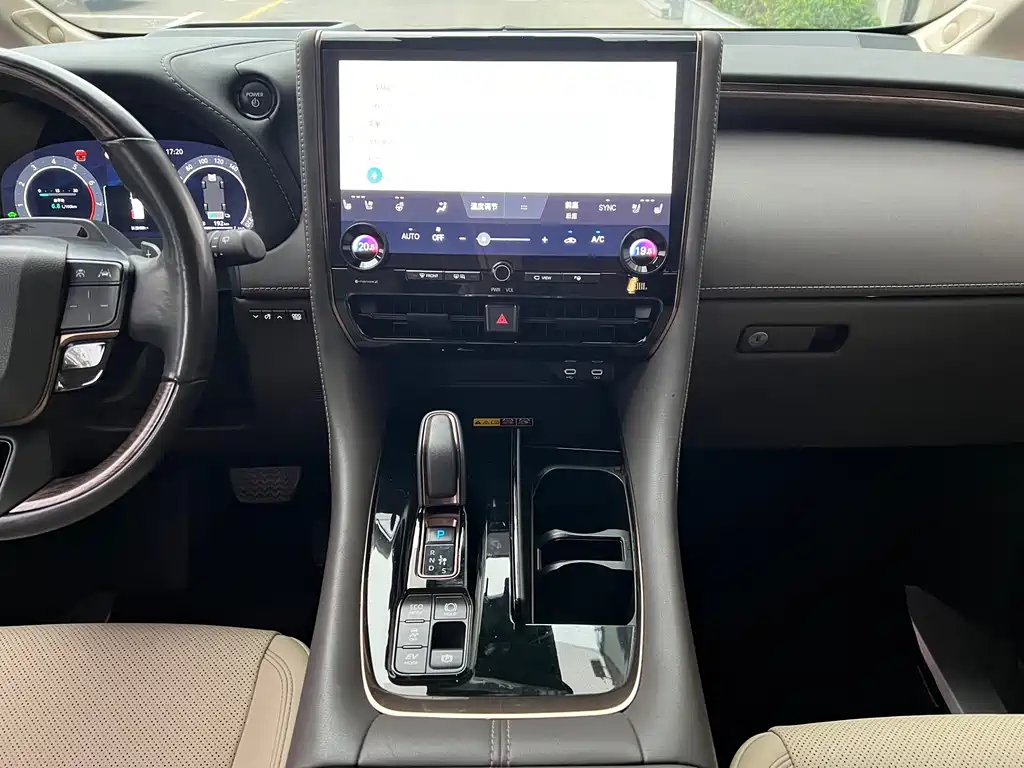 Toyota Vellfire — миниатюра 12
