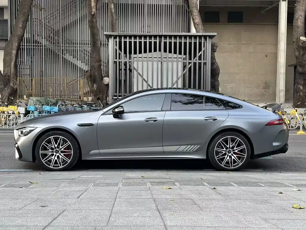 MERCEDES-BENZ AMG GT