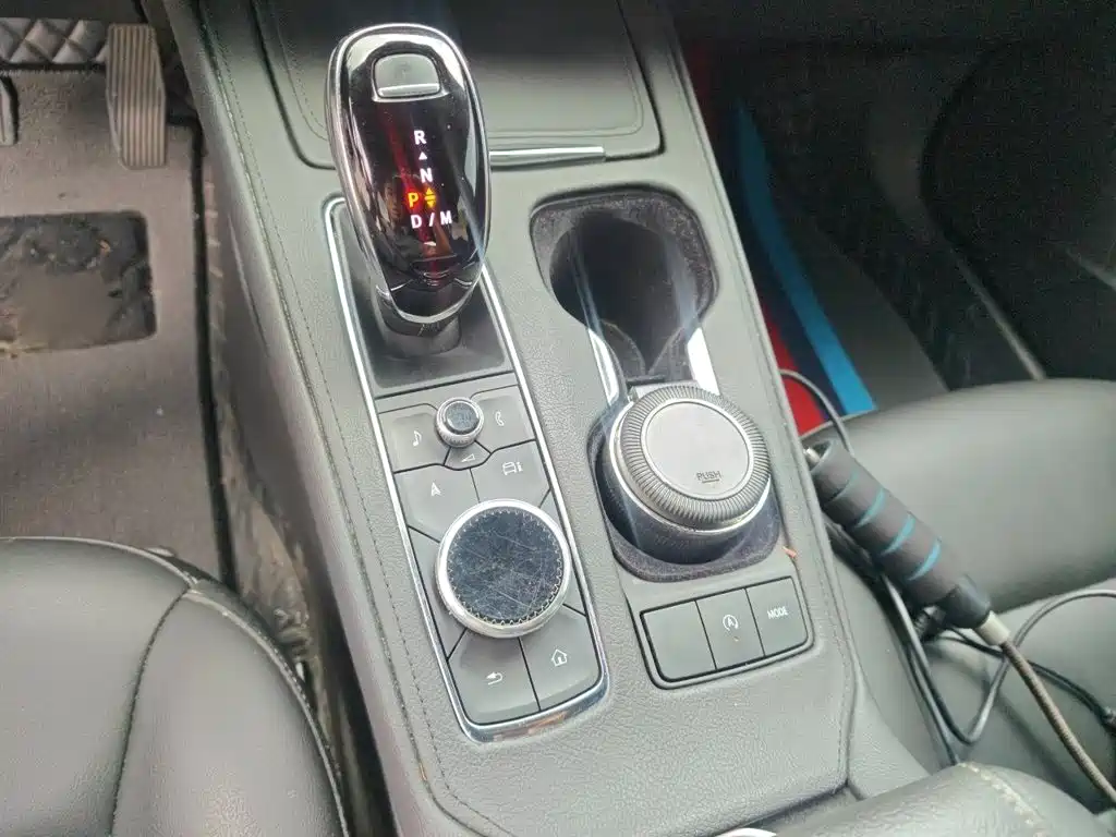 Cadillac XT4 — миниатюра 12