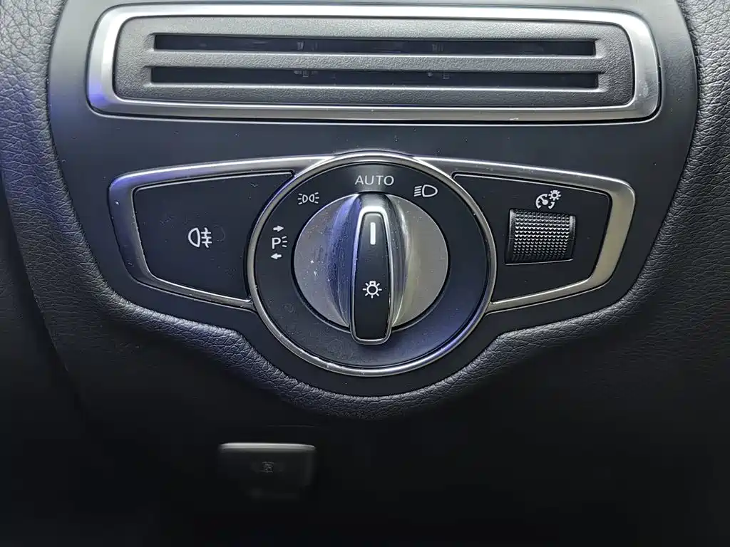 Mercedes-Benz GLC — миниатюра 21