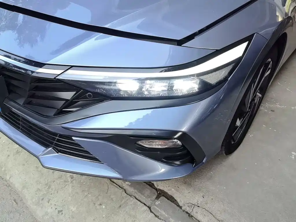 Hyundai Elantra 2023 — фото 23