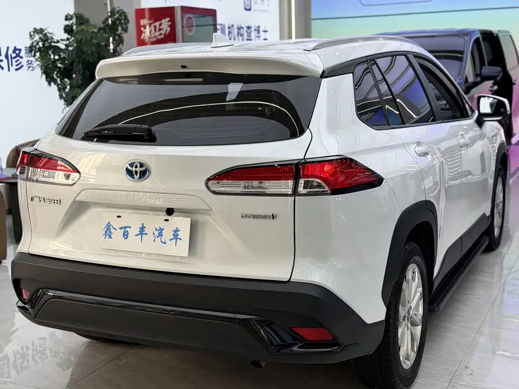 Toyota Frontlander — миниатюра 10
