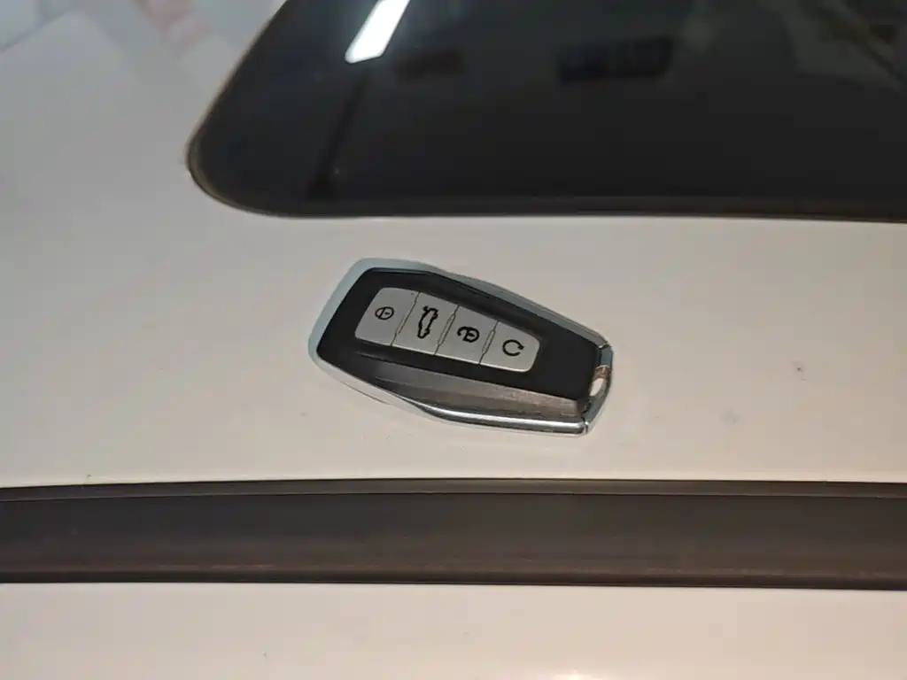 Geely Emgrand GL — миниатюра 9