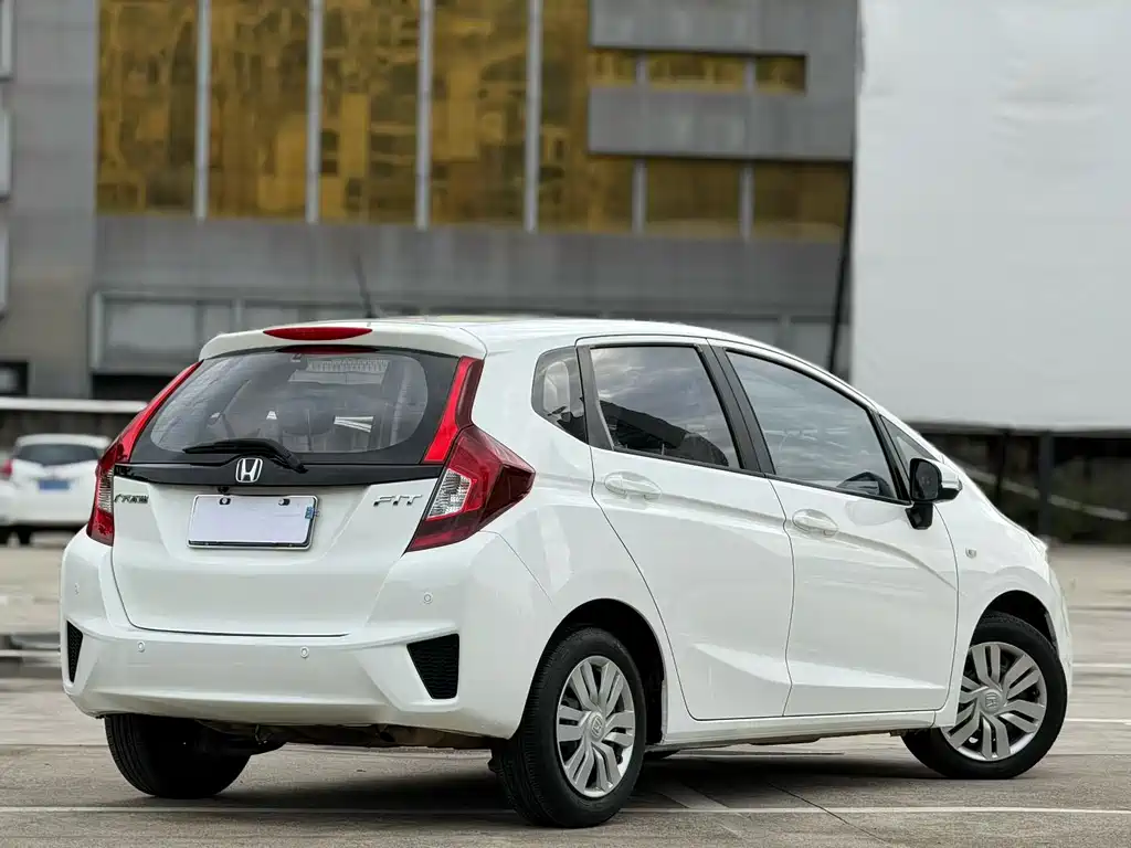 Honda Fit — миниатюра 9