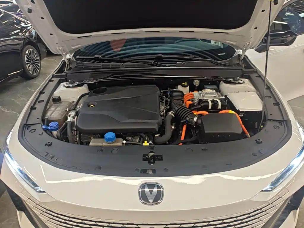 Changan UNI-V iDD — миниатюра 20