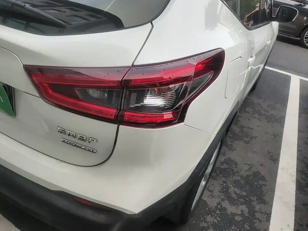 Nissan Qashqai — миниатюра 8