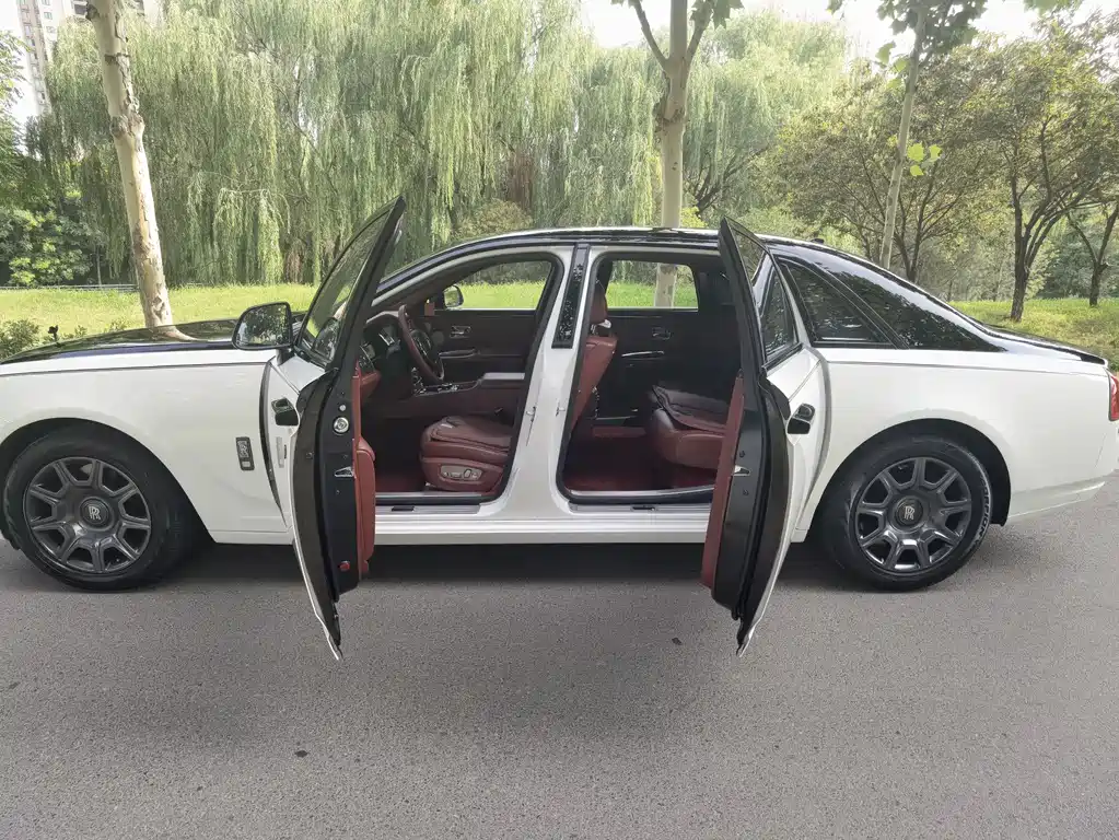 Rolls-Royce Ghost 2015 Series II Long Wheelbase