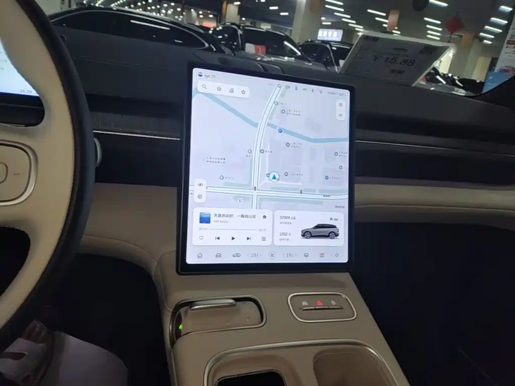 NIO ES6 — миниатюра 13