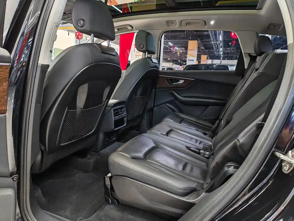 Audi Q7 — миниатюра 6