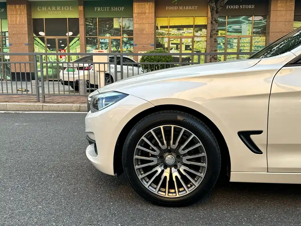 BMW 3 Series GT — миниатюра 7