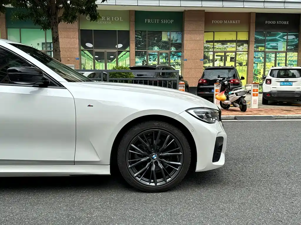 BMW 3 Series — миниатюра 6